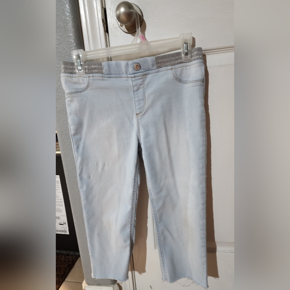 Jordache Other - (2 pair) Girls Jorache stretch cut off jeans with elastic waist.